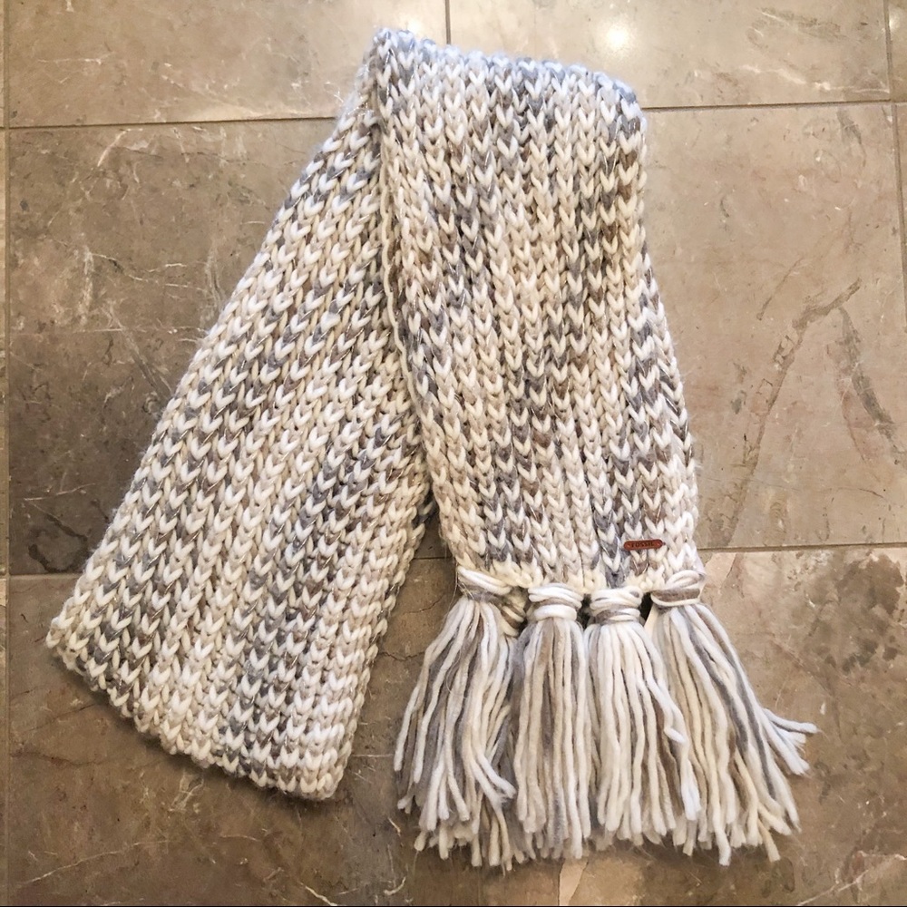 Fossil Scarf